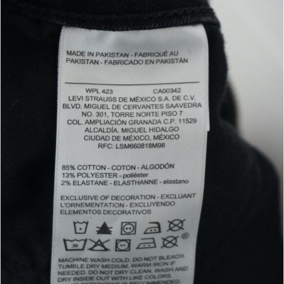 Levi's Black Wash High Rise Short Cuffed Distressed Leg EUC Sz 6 Summer Beach - Picture 8 of 10